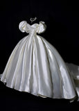 Plain Wedding Dresses Ball Gown Off The Shoulder Short Sleeves Satin Pleated Brides Dress Fitted Long Bridal Gowns HZ0311