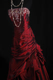 Vintage Ball Gowns Strapless Burgundy Wine Red Dark Satin Party Dress With Beads 1950s Retro Classy Birthday Dinner Long Prom Dresses HZ0311